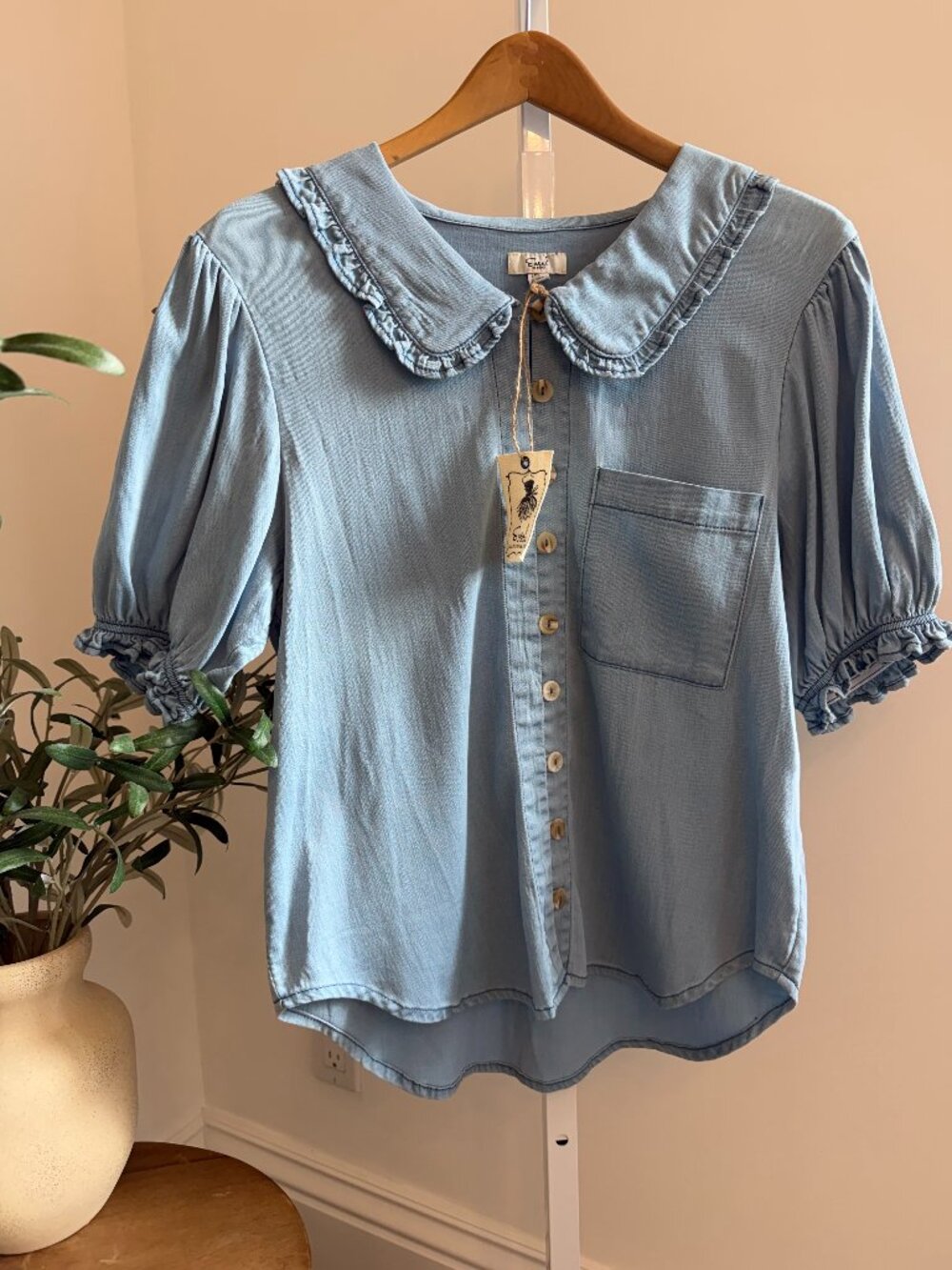 EASEL MINERAL WASHED DENIM BUTTON DOWN SHIRT 65% COTTON 33% RAYON 2% SPAN